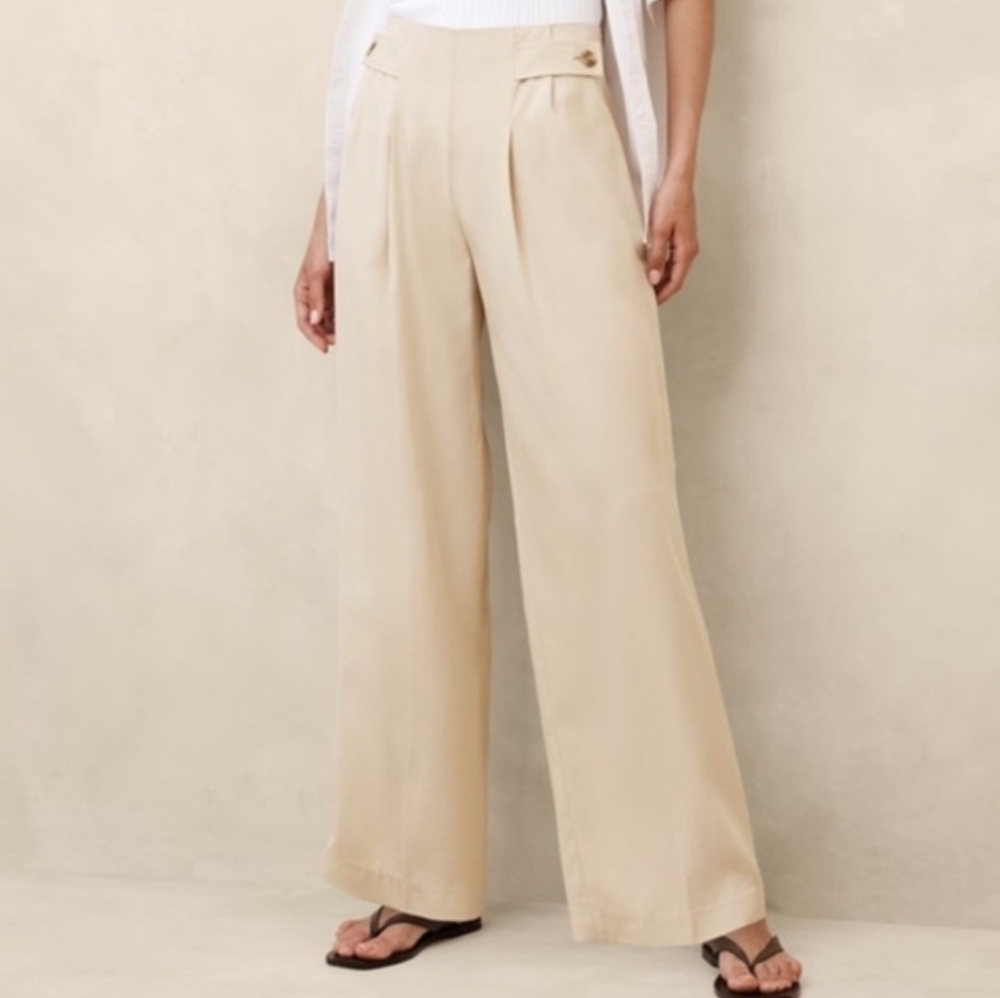 NWT Banana Republic Pleated Dress Pants Cream Wide-Leg Trouser Size 8